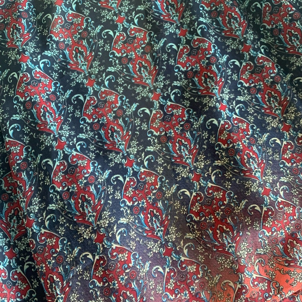 🎉HP🎉 Women’s Taylor & Sage Patterned Overpiece - Picture 6 of 7